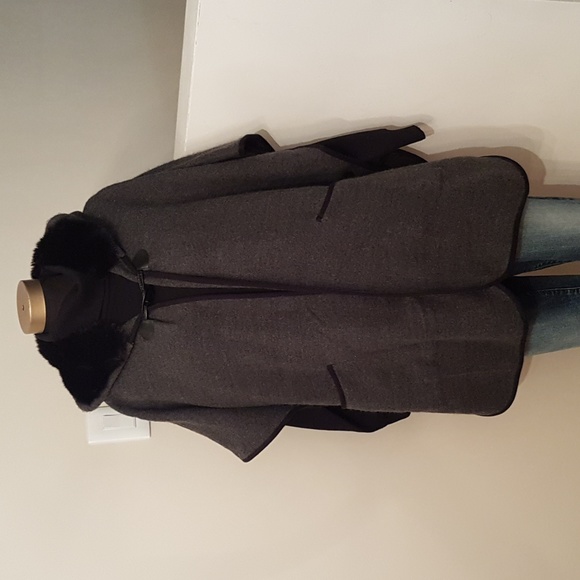 Steve Madden Poncho - Picture 2 of 11